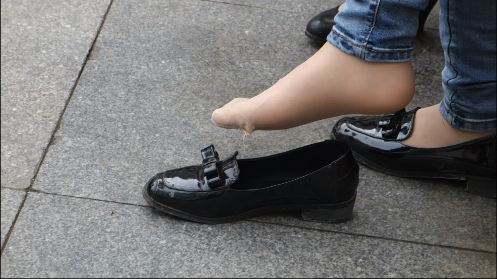 streetsnapnylon[00 00 21][20181203 234206 2]